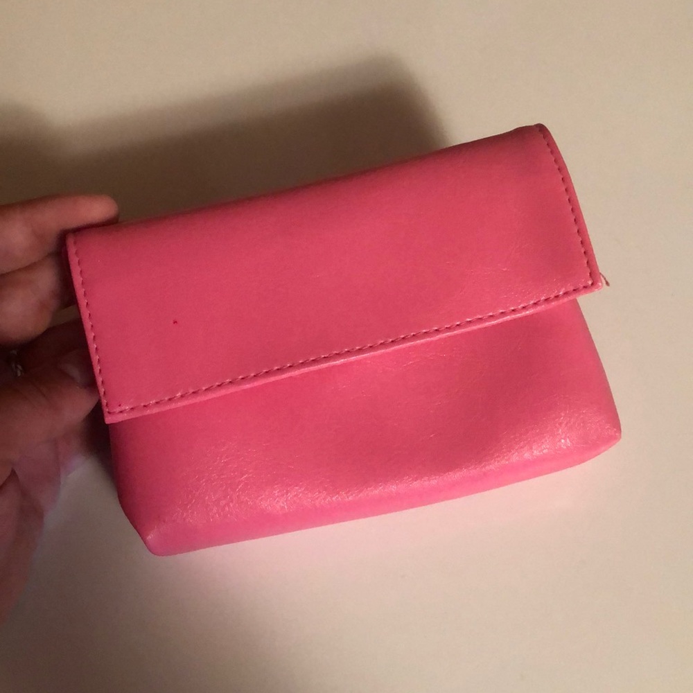 NWT Clinique make up case